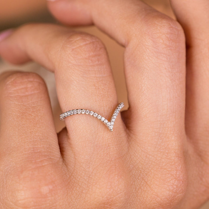 tapered-v-shaped-diamond-pave-contour-wedding-band-the-vesper-rustic-and-main