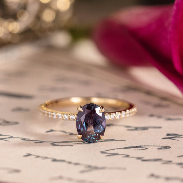 the-adriana-oval-alexandrite-engagement-ring-pave-diamond-setting