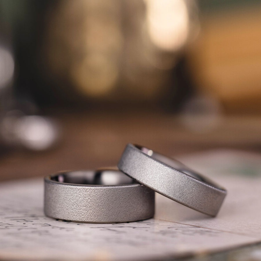 :: Shown in 6 & 8mm Wide | Titanium