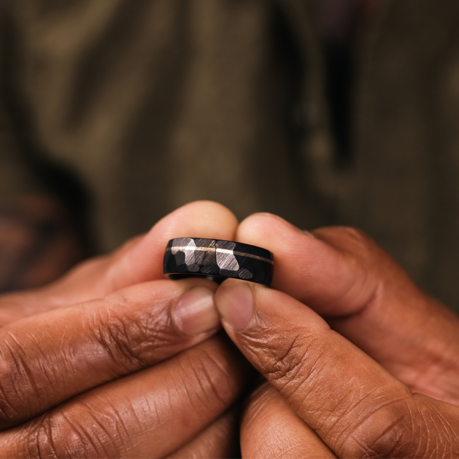 ::Shown in 8mm Wide | Silver Inlay