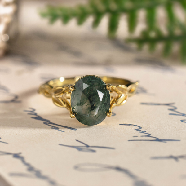 beatrix-yellow-gold-oval-moss-agate-ring-front-view