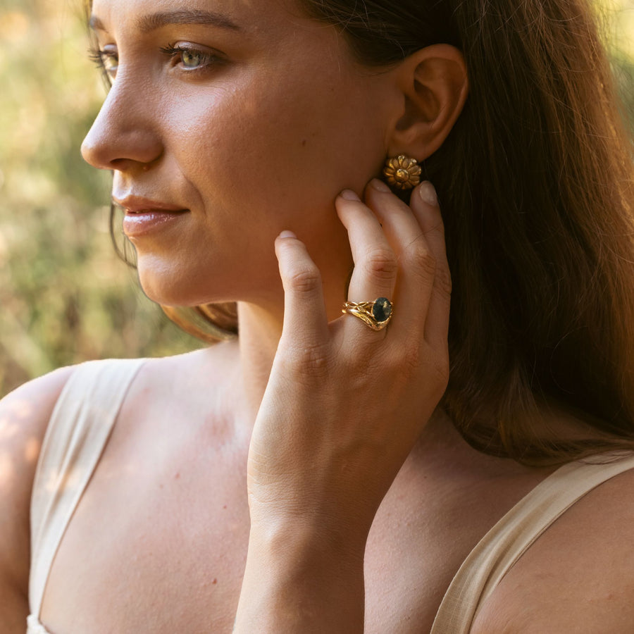 The Beatrix & Skye | Oval Moss Agate Engagement Ring & Gold Contour Bridal Set