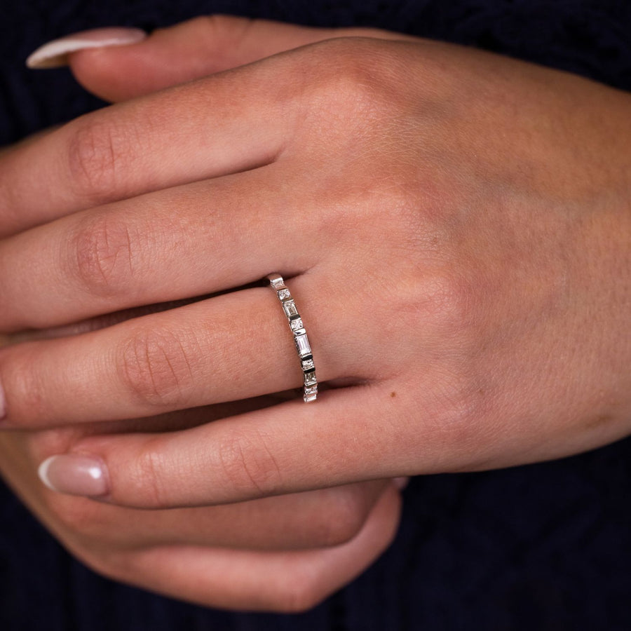 the-briar-natural-diamond-stackable-band