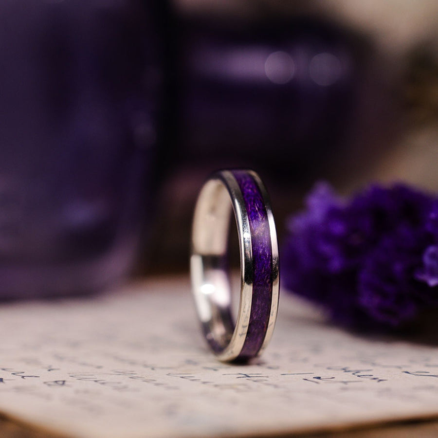 the-cassatt-womans-white-gold-ring-wedding-band-with-sea-lavender-rustic-and-main