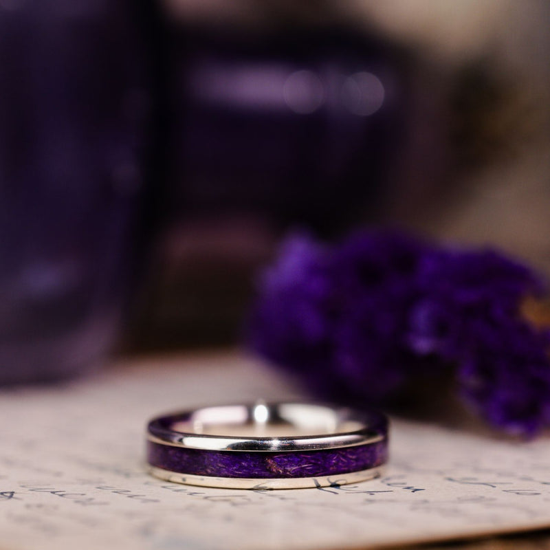 the-cassatt-womans-white-gold-ring-wedding-band-with-sea-lavender-rustic-and-main