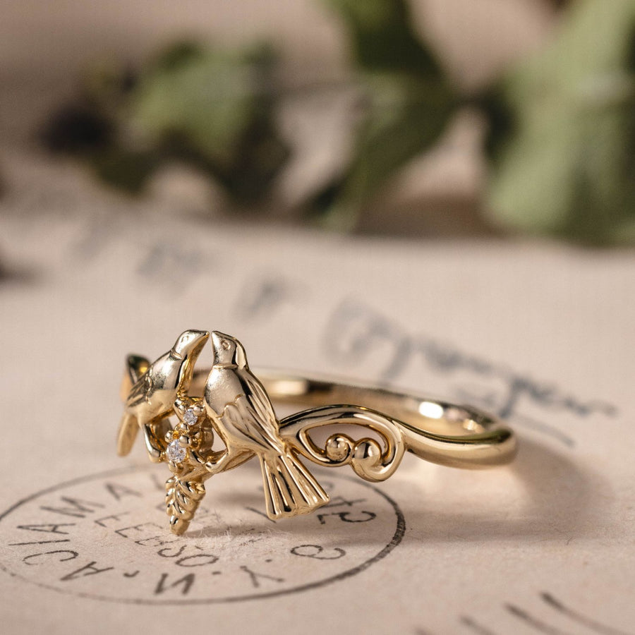 the-darling-love-birds-solid-gold-ring-with-diamonds