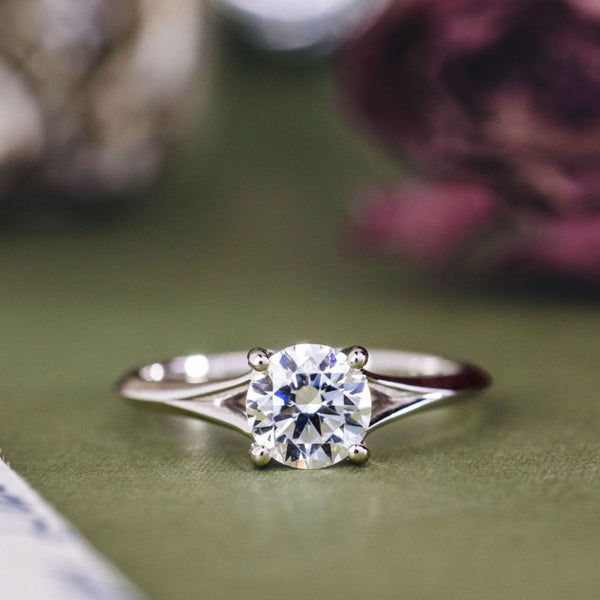 the-evelina-round-cut-diamond-split-shank-engagement-ring