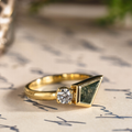 everdeen-gold-moss-agate-ring-side-profile