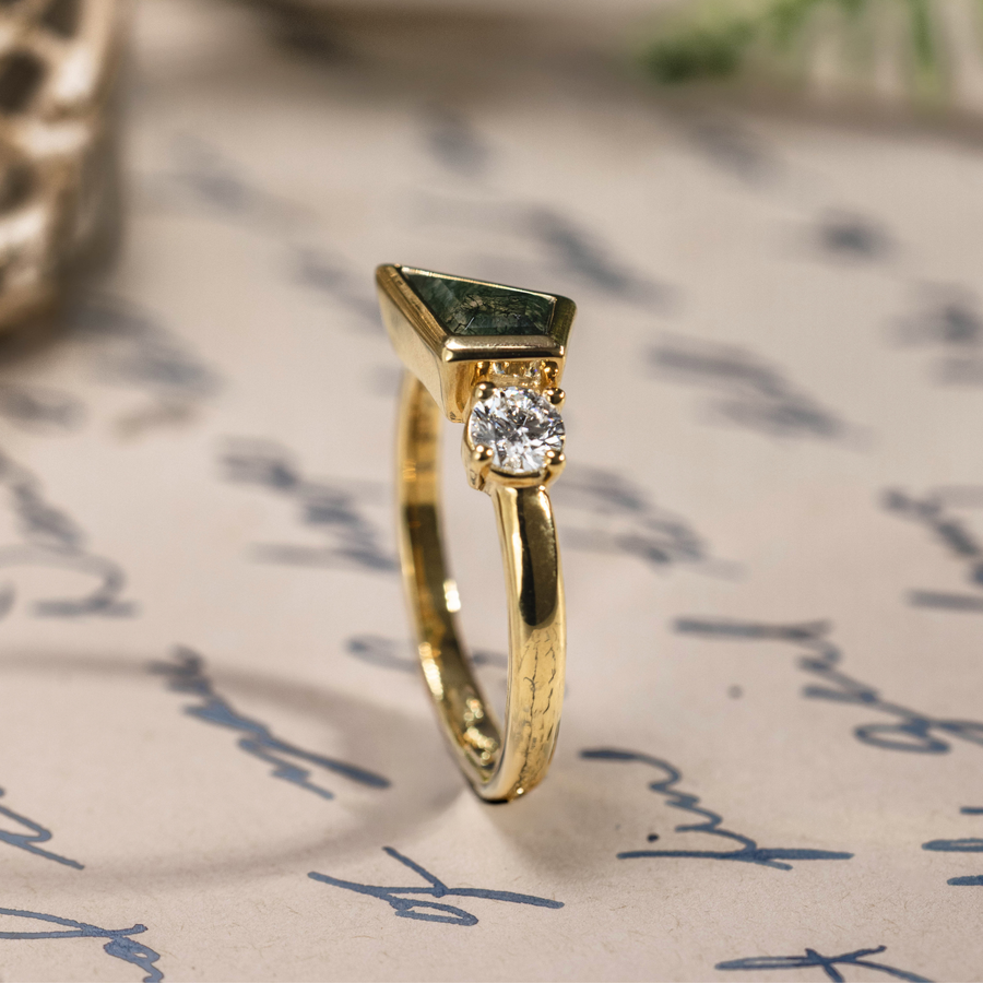 everdeen-gold-moss-agate-ring-standing-view