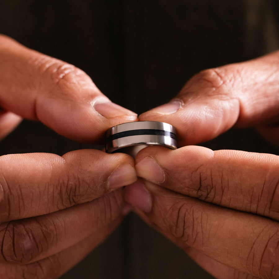 the-gemini-mens-titanium-ring-whiskey-barrel-inlay