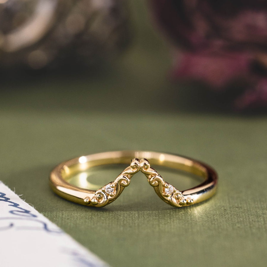 the-ines-vintage-inspired-v-shaped-contour-band-filigree-diamond-accents