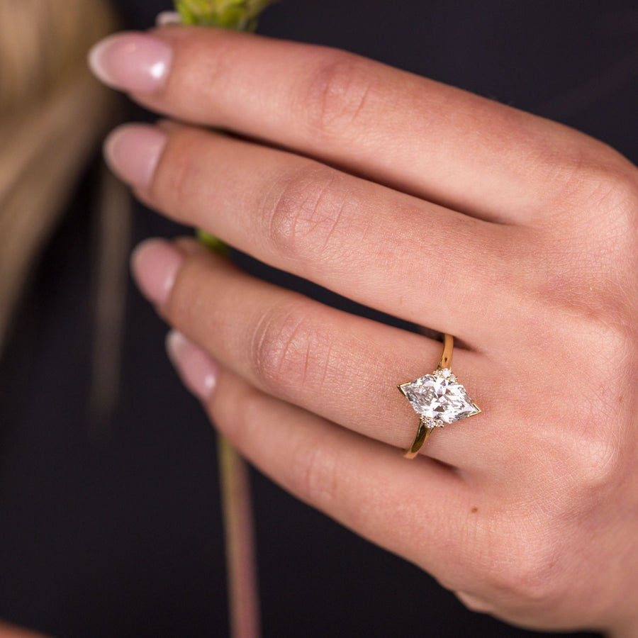 the-iris-dutch-marquise-engagement-ring