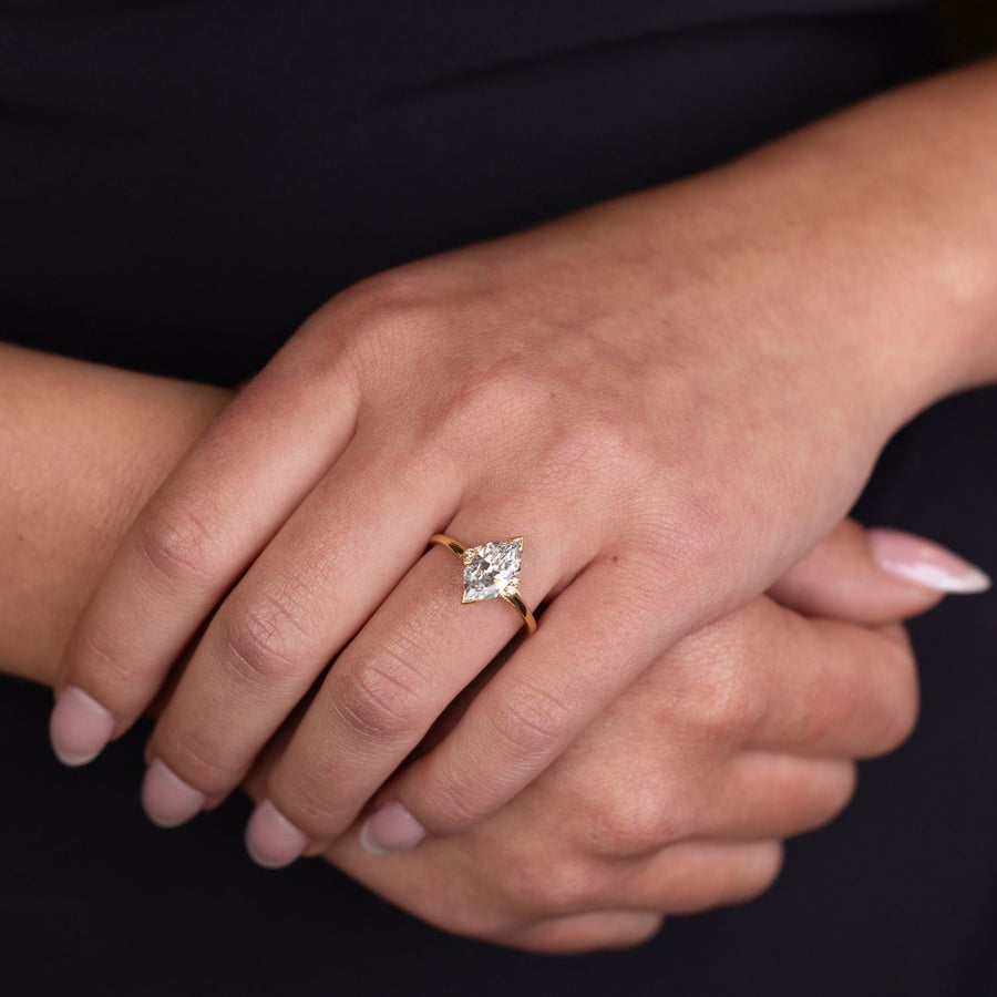 the-iris-dutch-marquise-engagement-ring