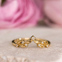The Ivy - Nature-Inspired Diamond-Accented Contour Wedding Band