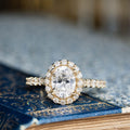 the-juliette-oval-halo-diamond-engagement-ring-pave-setting