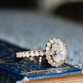 the-juliette-oval-halo-diamond-engagement-ring-pave-setting
