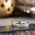 ::Shown in 4mm Wide | White Gold