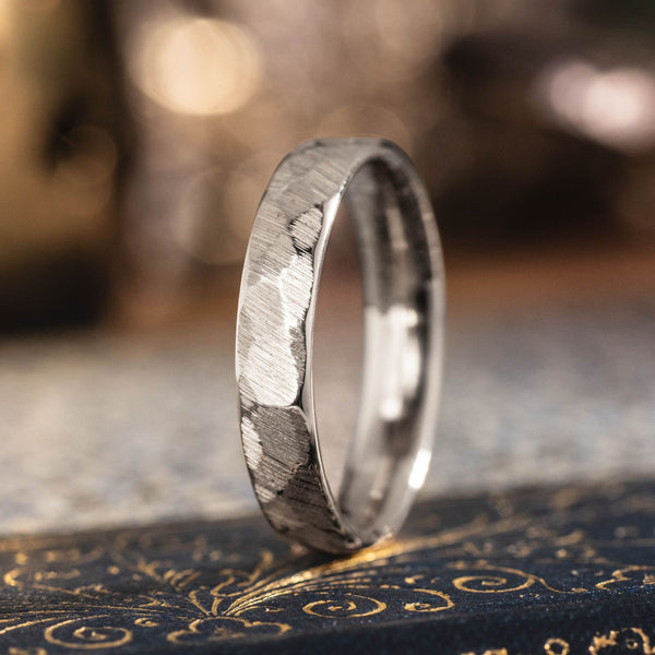 :: Shown in 4mm Wide | White Gold