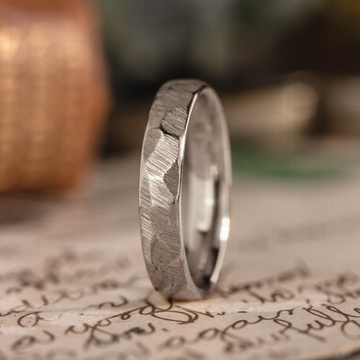 :: Shown in 4mm Wide | White Gold