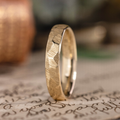 :: Shown in Women’s 4mm Wide | Yellow Gold