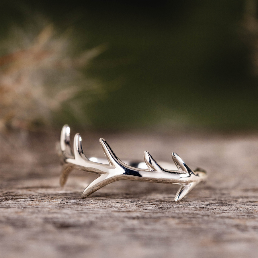the-meadow-womens-solid-silver-antler-ring_1