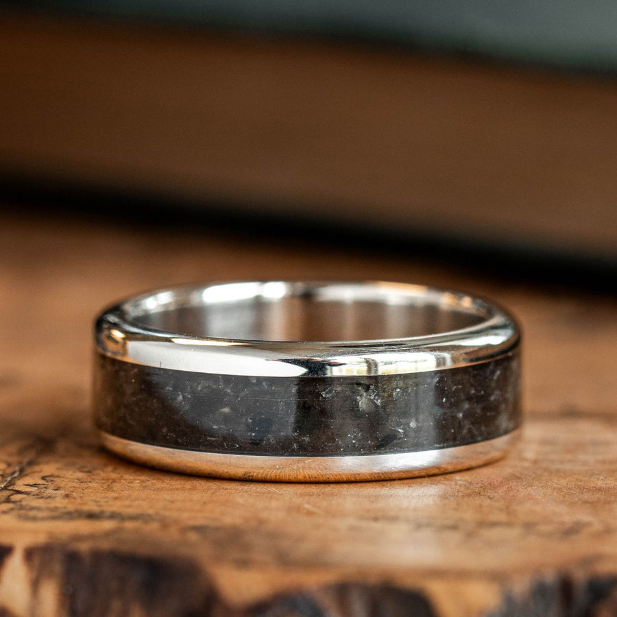 the-obsidian-mens-gold-wedding-band-black-obsidian
