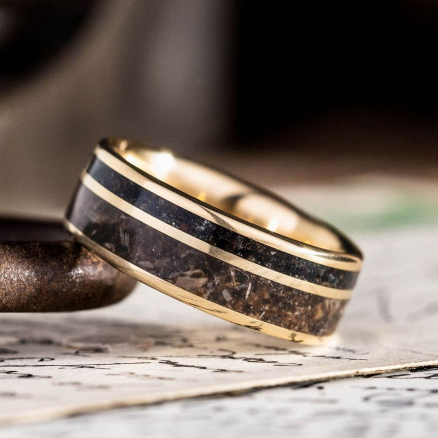 the-origin-mens-gold-wedding-band-megalodon-tooth-black-volcanic-sand