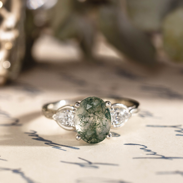 primrose-white-gold-oval-moss-agate-ring-front-view