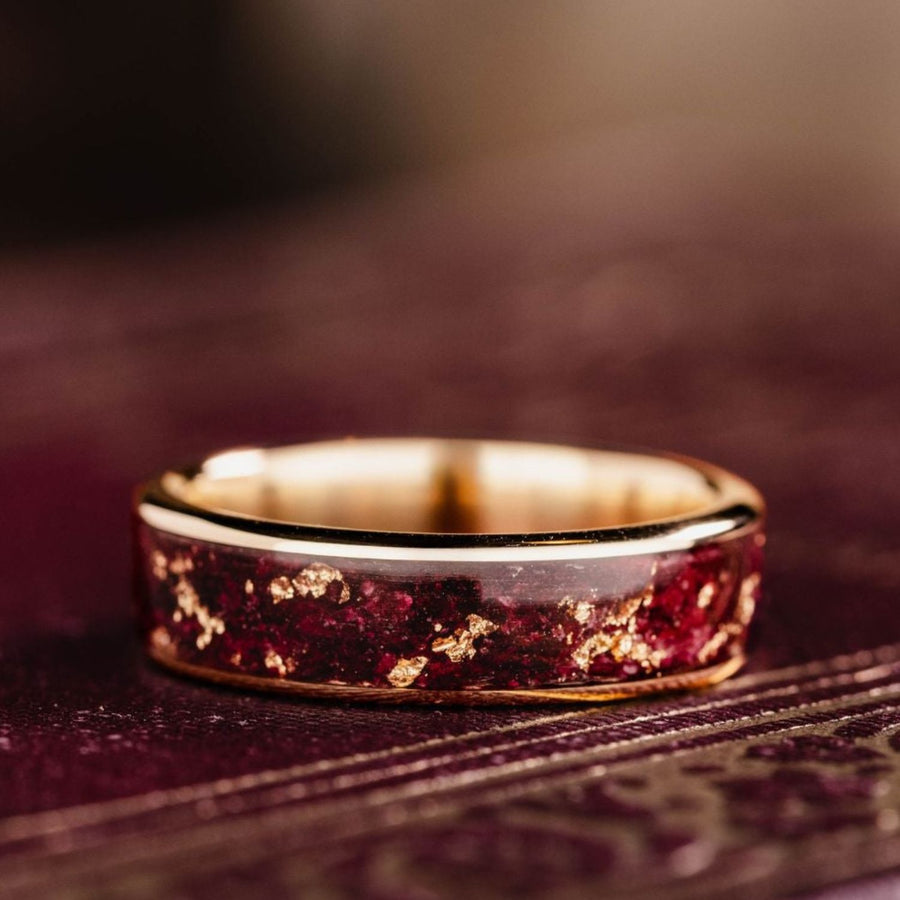the-rose-womens-gold-wedding-band-rose-petals-gold-flakes