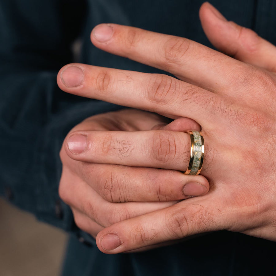 :: The Woodland Shown in 8mm | Yellow Gold