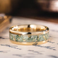the-woodland-mens-gold-tree-agate-wedding-band-gold-flakes