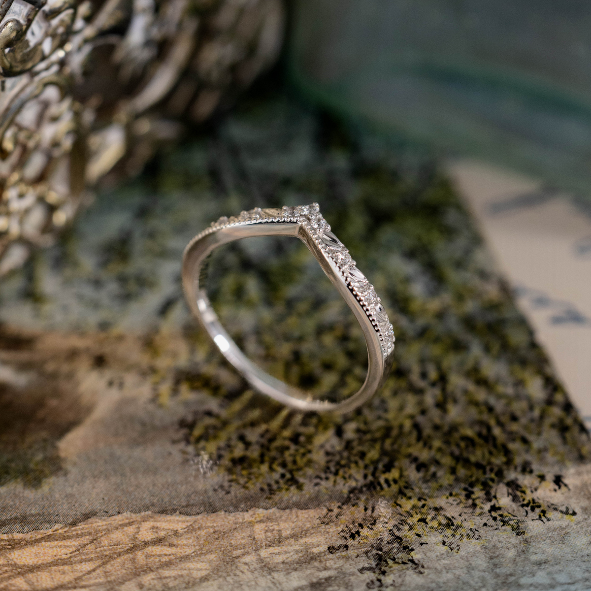 The Catherine - Vintage-Inspired Diamond Wishbone Contour Wedding