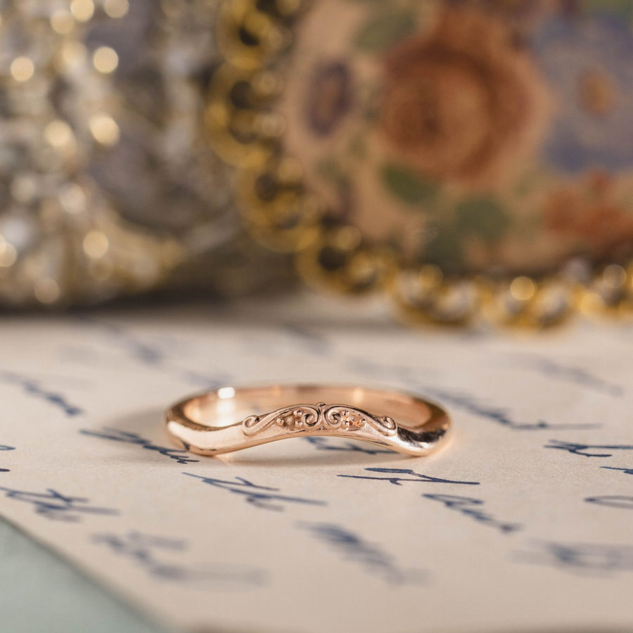 vintage-inspired-gold-contour-band-filigree-the-lynn-rustic-and-main