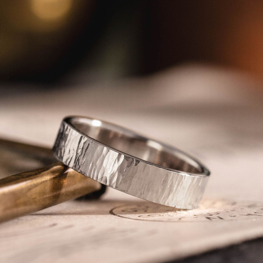 :: Shown in 4mm Wide | White Gold 