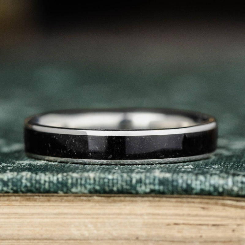 Rectangular Obsidian Ring Black obsidian wedding ring | Honestweddingadvice.com