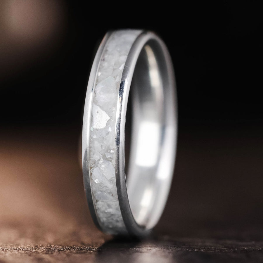 ::Shown in 4mm Wide | Silver